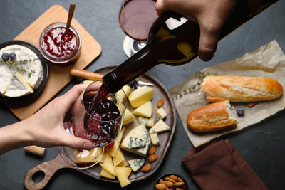 Das französische Paradoxon: Wein, Käse und die Geheimnisse einer gesunden Lebensweise